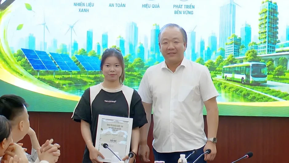 Hơn 11.500 lượt dự thi tìm hiểu về xăng sinh học E10 Hơn 11.500 lượt dự thi tìm hiểu về xăng sinh học E10