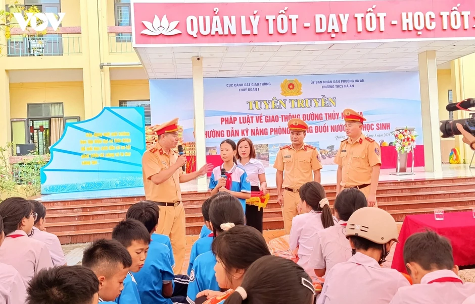 Hơn 1.300 học sinh được trang bị kỹ năng phòng, chống đuối nước trước mùa hè