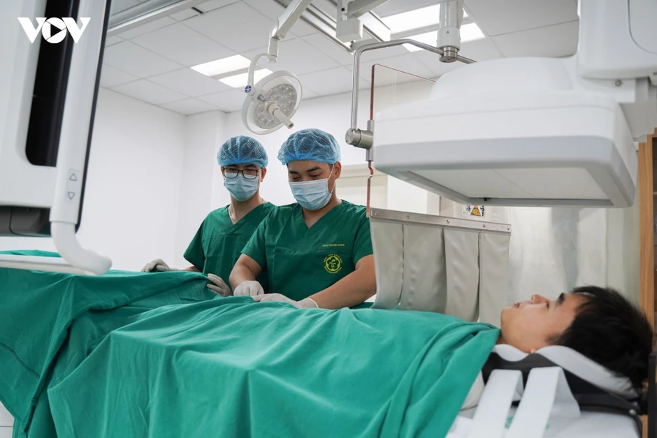 Hơn 1.800 lượt khám yêu cầu ngày đầu Bệnh viện Bạch Mai cơ sở Ninh Bình hoạt động