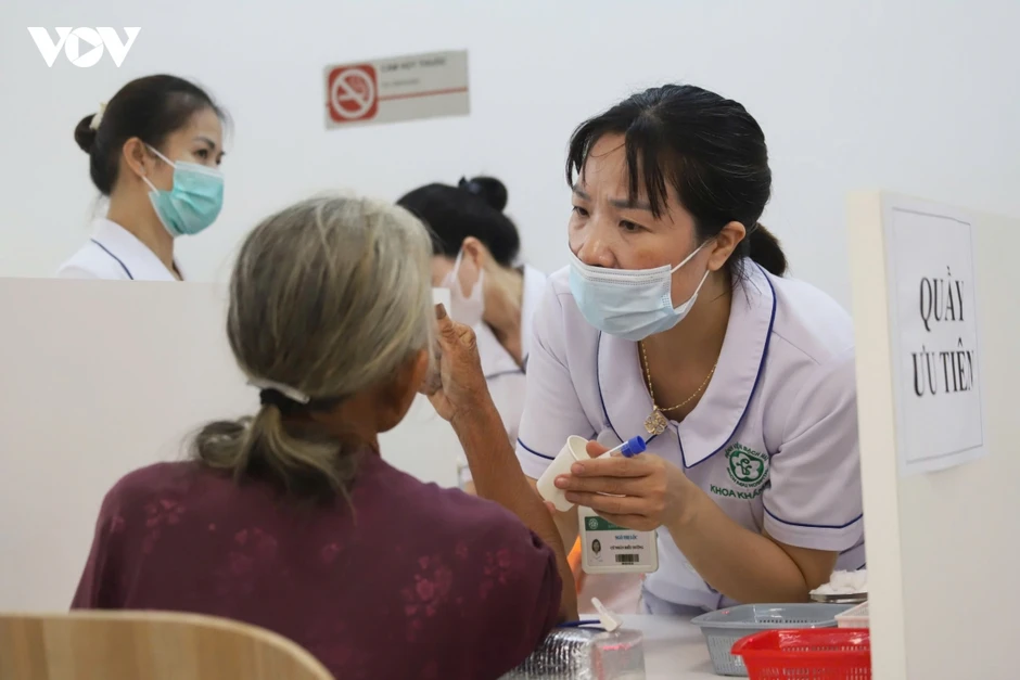 Hơn 1.800 lượt khám yêu cầu ngày đầu Bệnh viện Bạch Mai cơ sở Ninh Bình hoạt động