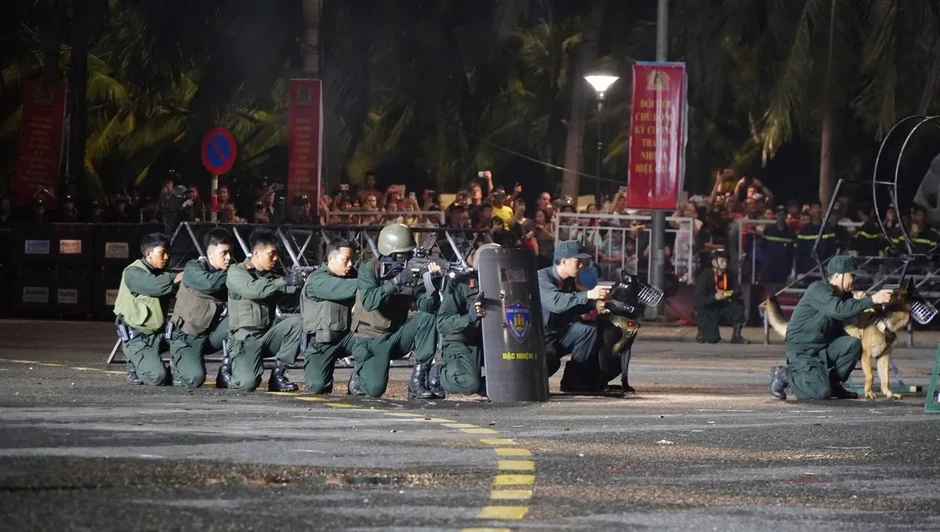 Hơn 2.000 cán bộ, chiến sĩ tham gia chương trình hợp luyện hội thao Công an nhân dân Hơn 2.000 cán bộ, chiến sĩ tham gia chương trình hợp luyện hội thao Công an nhân dân