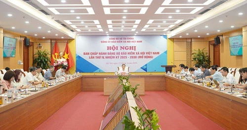 Hơn 21,6 triệu người tham gia bảo hiểm xã hội Hơn 21,6 triệu người tham gia bảo hiểm xã hội