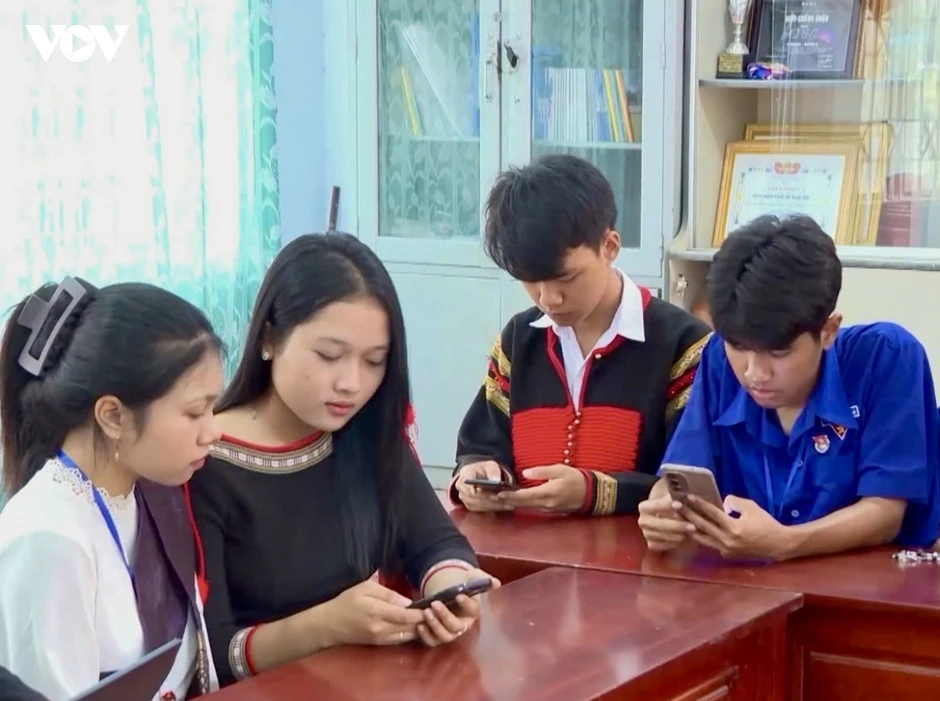 Hơn 220.000 lượt dự thi tìm hiểu chuyển đổi số ở Đắk Lắk Hơn 220.000 lượt dự thi tìm hiểu chuyển đổi số ở Đắk Lắk