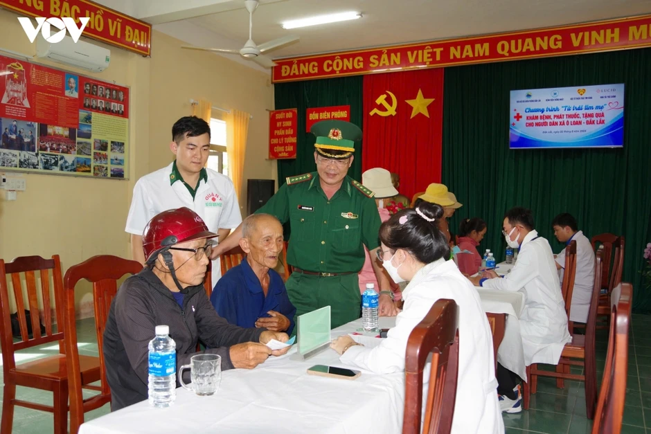 Hơn 300 người dân Đắk Lắk được khám, cấp thuốc miễn phí Hơn 300 người dân Đắk Lắk được khám, cấp thuốc miễn phí