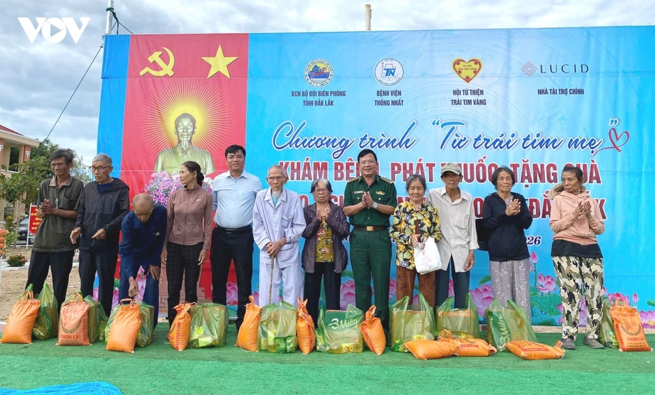 Hơn 300 người dân Đắk Lắk được khám, cấp thuốc miễn phí Hơn 300 người dân Đắk Lắk được khám, cấp thuốc miễn phí