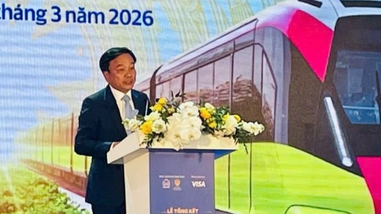 Hơn 5,7 triệu lượt khách đi tàu điện trên cao sử dụng hệ thống soát vé tự động Hơn 5,7 triệu lượt khách đi tàu điện trên cao sử dụng hệ thống soát vé tự động