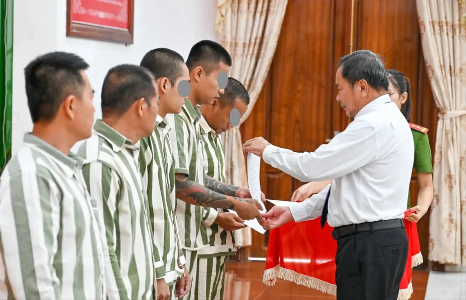 Hơn 500 phạm nhân được đặc xá, sớm tái hòa nhập cộng đồng Hơn 500 phạm nhân được đặc xá, sớm tái hòa nhập cộng đồng