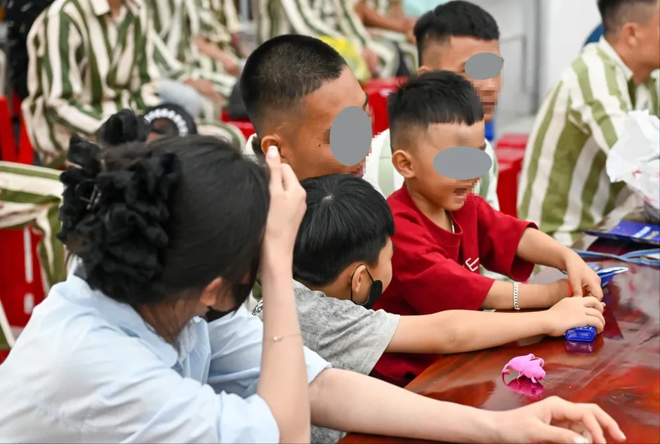 Hơn 500 phạm nhân được đặc xá, sớm tái hòa nhập cộng đồng Hơn 500 phạm nhân được đặc xá, sớm tái hòa nhập cộng đồng
