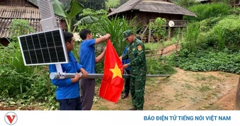 Hơn 5.000 bóng đèn thắp sáng tuyến đường biên giới Sơn La