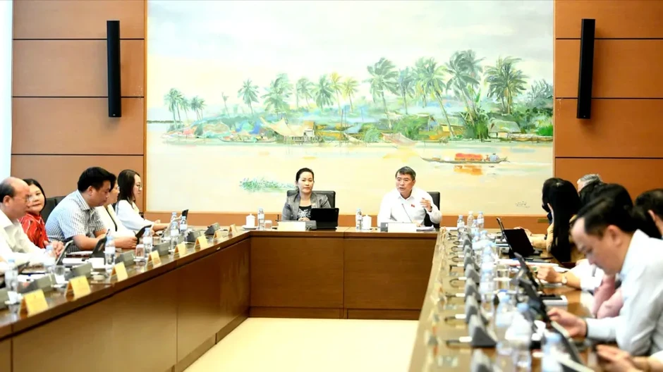 Hợp nhất luật để khắc phục chồng chéo trong quản lý ngân sách Hợp nhất luật để khắc phục chồng chéo trong quản lý ngân sách
