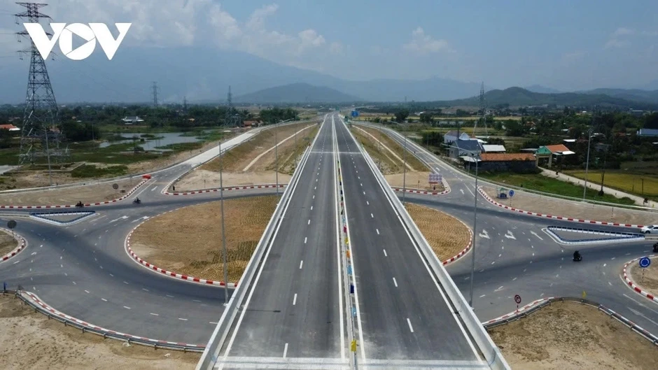 Hư hỏng cao tốc Vân Phong - Nha Trang, nhà thầu chậm khắc phục Hư hỏng cao tốc Vân Phong - Nha Trang, nhà thầu chậm khắc phục