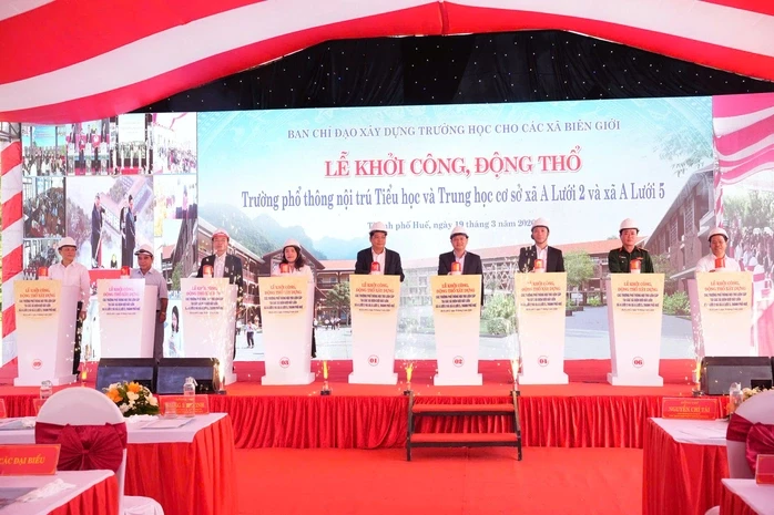 Huế khởi công 3 trường phổ thông nội trú liên cấp với tổng vốn gần 700 tỉ đồng Huế khởi công 3 trường phổ thông nội trú liên cấp với tổng vốn gần 700 tỉ đồng