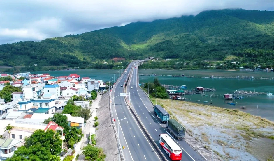Huế nghiên cứu đầu tư xây thêm cầu vượt đường sắt Huế nghiên cứu đầu tư xây thêm cầu vượt đường sắt