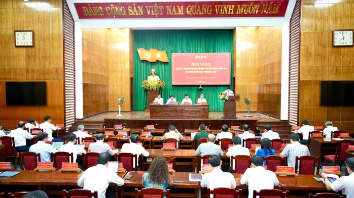 Huế rút ngắn thời gian giải quyết hồ sơ nhờ chính quyền địa phương 2 cấp và công nghệ số Huế rút ngắn thời gian giải quyết hồ sơ nhờ chính quyền địa phương 2 cấp và công nghệ số
