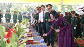 Huế truy điệu, an táng 8 hài cốt liệt sĩ hy sinh tại chiến trường Lào