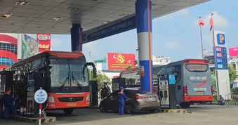 Huế xử lý cửa hàng xăng dầu chỉ bán tối đa 300.000 đồng/lượt