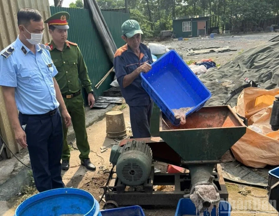 Hưng Yên: Liên tiếp phát hiện các vụ vận chuyển, tiêu thụ “thực phẩm bẩn” Hưng Yên: Liên tiếp phát hiện các vụ vận chuyển, tiêu thụ “thực phẩm bẩn”