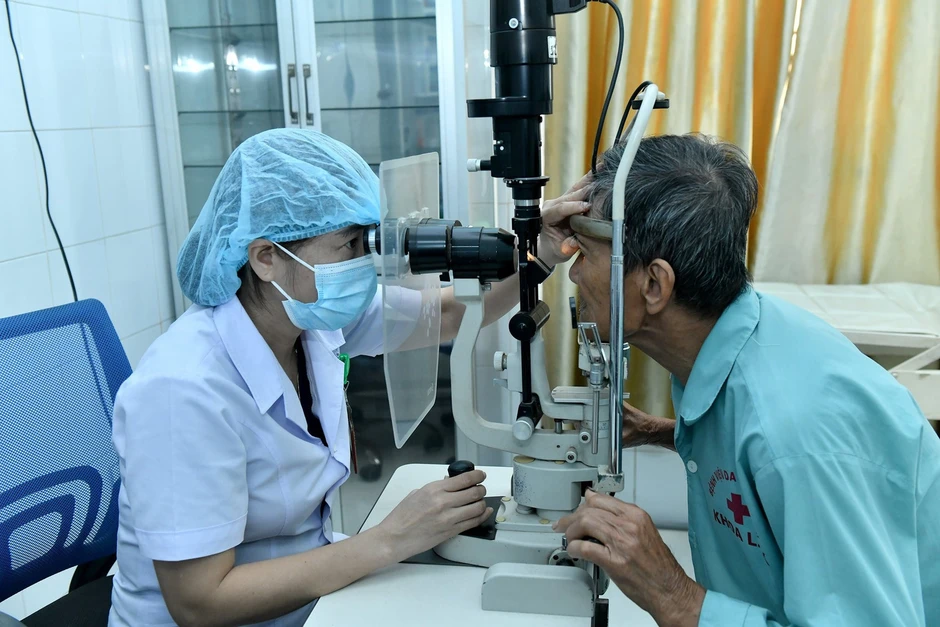 Hướng tới bao phủ bảo hiểm y tế toàn dân vào năm 2030