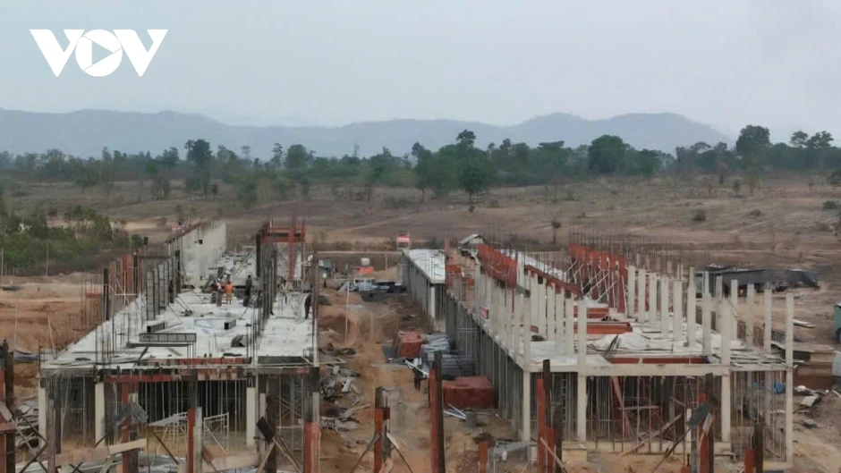 Huy động lực lượng quân đội hỗ trợ thi công các trường nội trú ở biên giới Gia Lai
