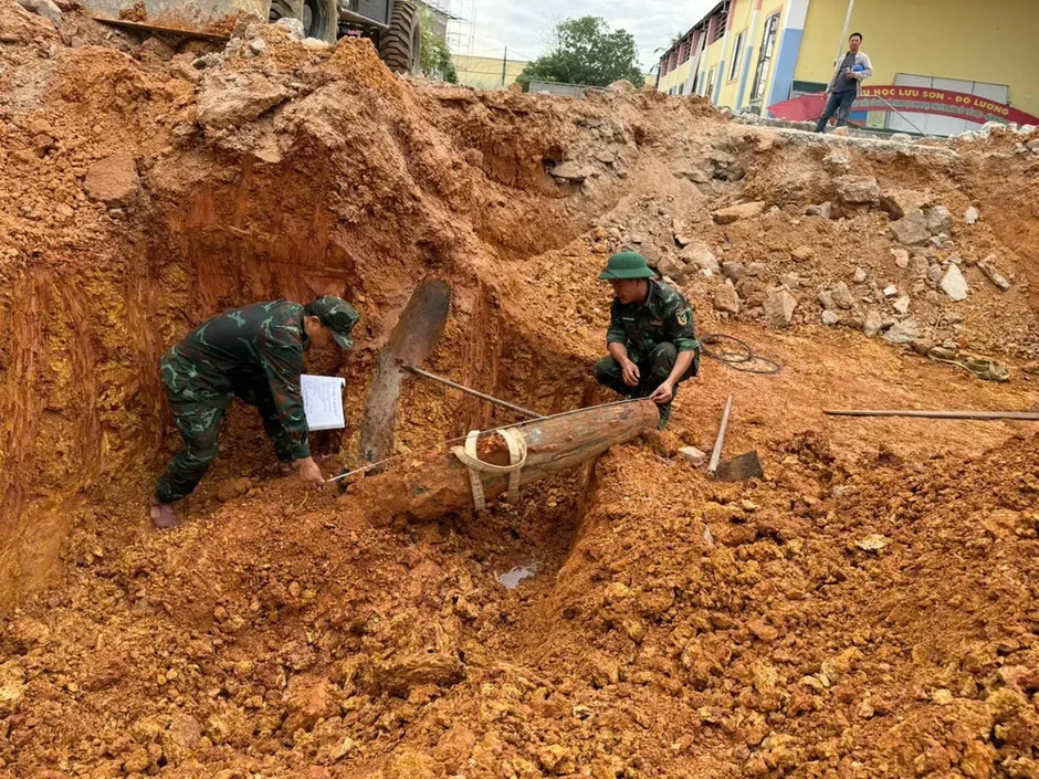 Hủy nổ thành công quả bom nặng 250kg sót lại sau chiến tranh