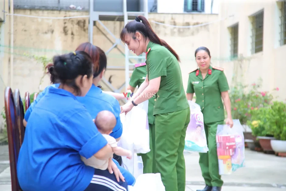 Kết nối yêu thương - Ươm mầm hy vọng tại Trại tạm giam Chí Hòa Kết nối yêu thương - Ươm mầm hy vọng tại Trại tạm giam Chí Hòa