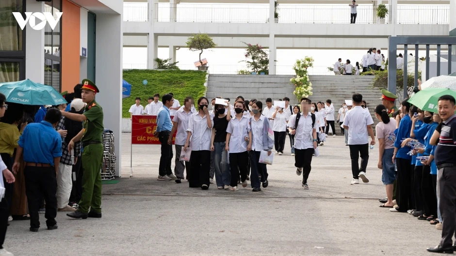 Kết thúc ngày thi đầu tiên, thí sinh Chuyên Tuyên Quang nhận định đề Toán khó