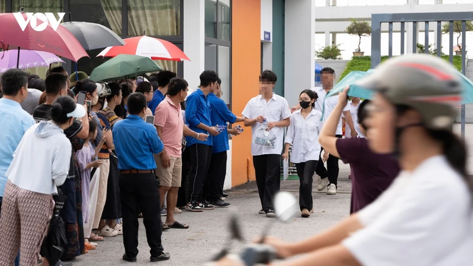 Kết thúc ngày thi đầu tiên, thí sinh Chuyên Tuyên Quang nhận định đề Toán khó