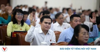 Kẹt xe, ngập nước kéo dài ở TP.HCM: Đừng để niềm tin của cử tri nguội tắt