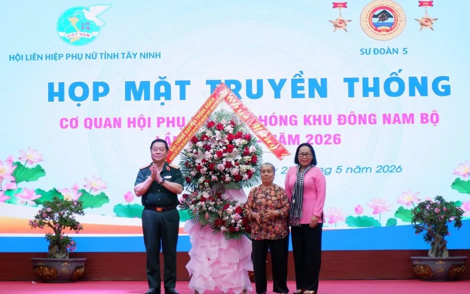 Khắc ghi truyền thống phụ nữ miền Đông Khắc ghi truyền thống phụ nữ miền Đông
