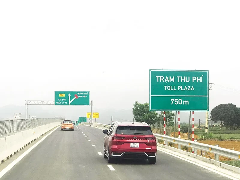 Khắc phục dứt điểm tồn tại của hệ thống thu phí trên 5 tuyến cao tốc Bắc - Nam Khắc phục dứt điểm tồn tại của hệ thống thu phí trên 5 tuyến cao tốc Bắc - Nam