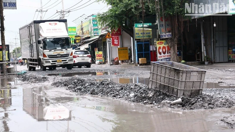 Khắc phục hư hỏng đường Bưng Môn Khắc phục hư hỏng đường Bưng Môn