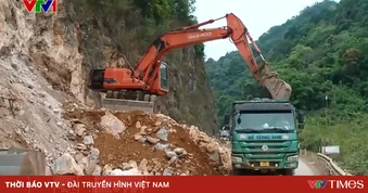 Khắc phục sạt lở trên Quốc lộ 6 đoạn qua Mai Châu, Phú Thọ
