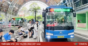 Khách đi xe buýt tăng mạnh khi TP Hồ Chí Minh miễn phí vé