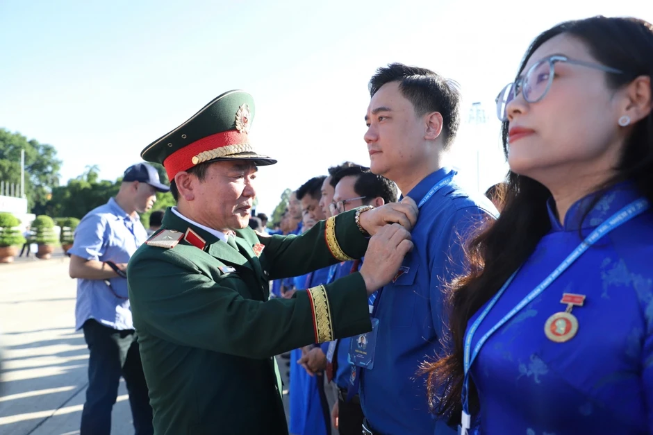 Khai mạc Đại hội Đoàn toàn quốc: Tuổi trẻ vững bước trong kỷ nguyên mới Khai mạc Đại hội Đoàn toàn quốc: Tuổi trẻ vững bước trong kỷ nguyên mới