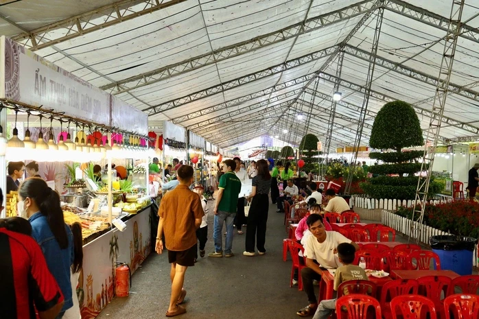 Khai mạc lễ hội “Bách Việt Thăng Hoa” tại Thảo Cầm Viên