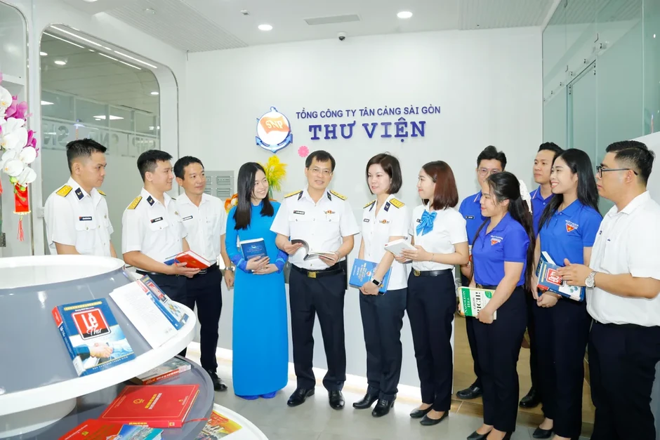Khai mạc Ngày sách và văn hóa đọc tại Binh đoàn 20