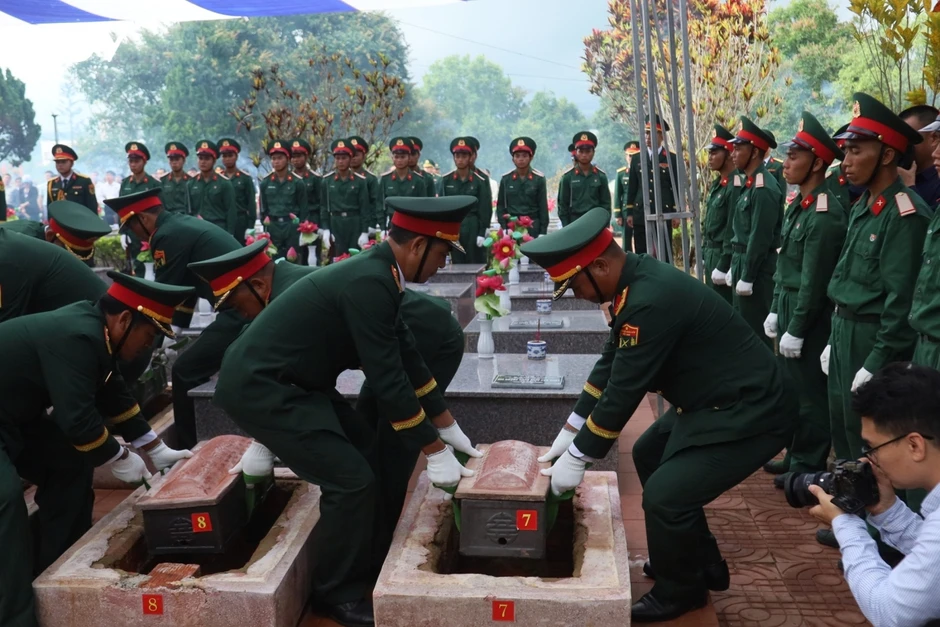 Khai quật khu vực nghi có hố chôn tập thể 70 - 90 liệt sĩ tại tỉnh Quảng Ngãi Khai quật khu vực nghi có hố chôn tập thể 70 - 90 liệt sĩ tại tỉnh Quảng Ngãi