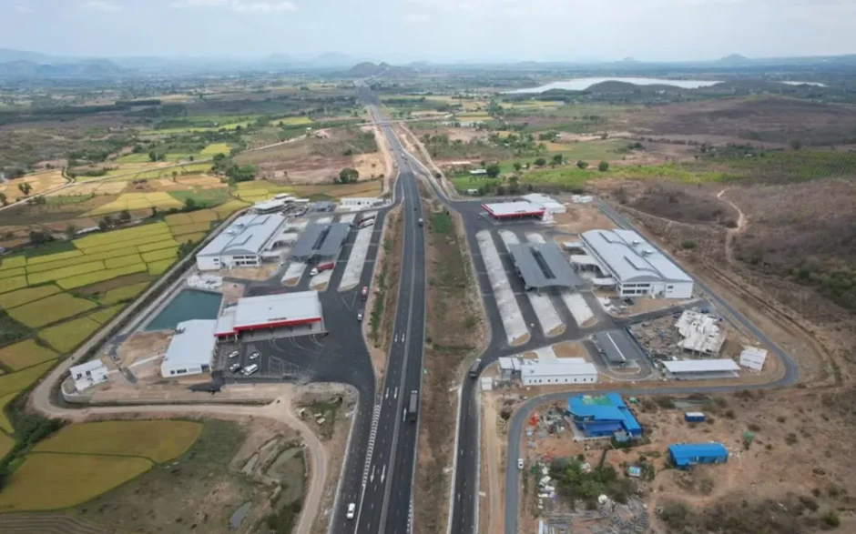 Khai thác trạm dừng nghỉ trên tuyến cao tốc Vĩnh Hảo-Phan Thiết Khai thác trạm dừng nghỉ trên tuyến cao tốc Vĩnh Hảo-Phan Thiết