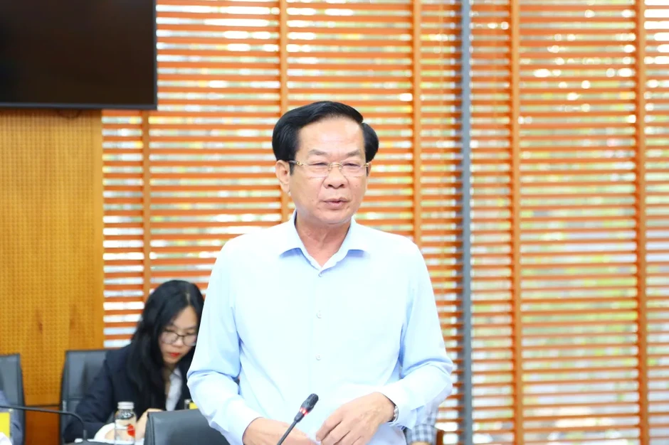 Khẩn trương đánh giá phân cấp, phân quyền của các bộ, ngành đối với địa phương Khẩn trương đánh giá phân cấp, phân quyền của các bộ, ngành đối với địa phương