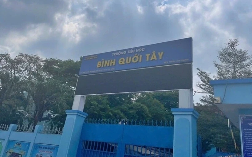 Khẩn trương điều tra, truy xuất nguồn gốc thực phẩm vụ 140 học sinh nghi ngộ độc Khẩn trương điều tra, truy xuất nguồn gốc thực phẩm vụ 140 học sinh nghi ngộ độc