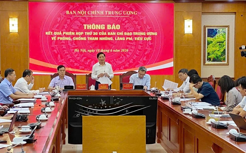 Khẩn trương hoàn thành sửa đổi Luật Đất đai để phòng ngừa tham nhũng, lãng phí Khẩn trương hoàn thành sửa đổi Luật Đất đai để phòng ngừa tham nhũng, lãng phí