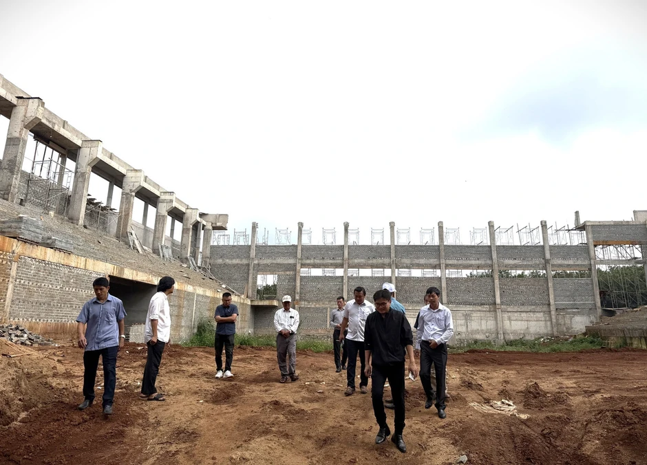 Khẩn trương tìm nguyên nhân vụ sập mái nhà thi đấu hơn 22 tỷ đồng Khẩn trương tìm nguyên nhân vụ sập mái nhà thi đấu hơn 22 tỷ đồng