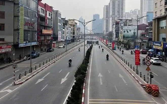 Khẩn trương xử lý vết nứt tại hầm chui nút giao Lê Văn Lương – Vành đai 3 Khẩn trương xử lý vết nứt tại hầm chui nút giao Lê Văn Lương – Vành đai 3