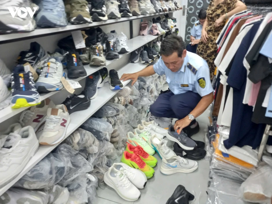 Khánh Hòa xử lý hàng hóa vi phạm thương hiệu, phục vụ khách du lịch Khánh Hòa xử lý hàng hóa vi phạm thương hiệu, phục vụ khách du lịch