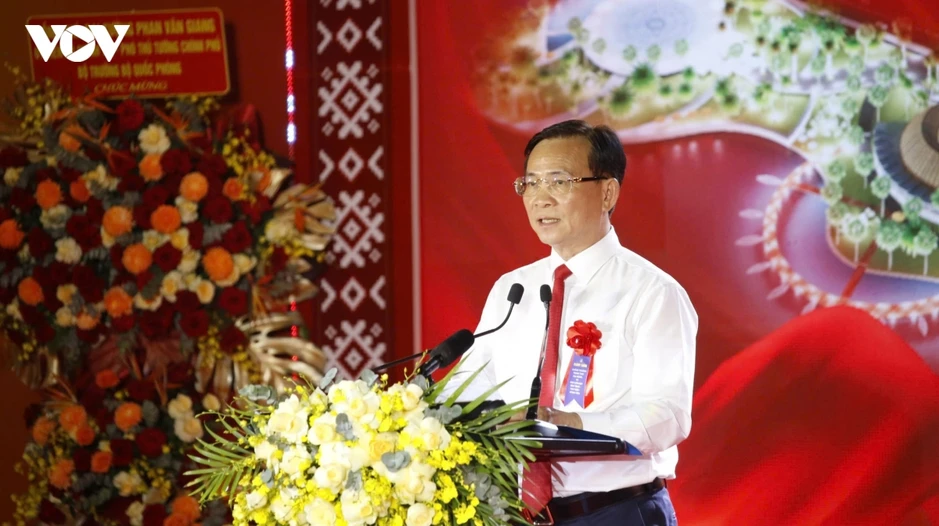 Khánh thành Quảng trường trung tâm Gia Nghĩa, Lâm Đồng Khánh thành Quảng trường trung tâm Gia Nghĩa, Lâm Đồng