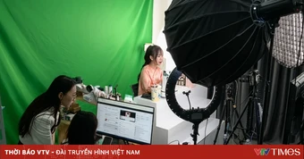 Khi online chi phối đời thực: mua sắm ngày đôi và sống theo trend