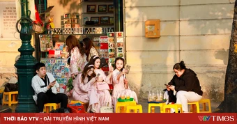 Khi online chi phối đời thực: "Sống ảo" hay trải nghiệm thật mới quan trọng?