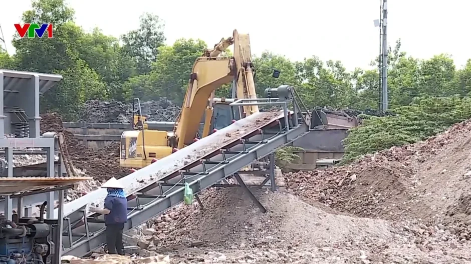Khoảng 10.000 tấn phế thải xây dựng mỗi ngày, Hà Nội xử lý thế nào? Khoảng 10.000 tấn phế thải xây dựng mỗi ngày, Hà Nội xử lý thế nào?