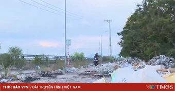 Khói bụi bao trùm đô thị từ các điểm đốt rác tự phát tại Khánh Hòa