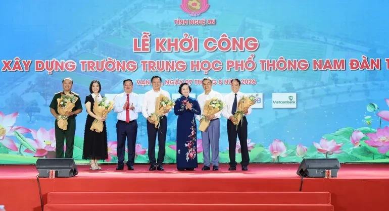 Khởi công Trường THPT Nam Đàn 1, Phó Thủ tướng Phạm Thị Thanh Trà kỳ vọng môi trường giáo dục chất lượng cao, nhân văn Khởi công Trường THPT Nam Đàn 1, Phó Thủ tướng Phạm Thị Thanh Trà kỳ vọng môi trường giáo dục chất lượng cao, nhân văn